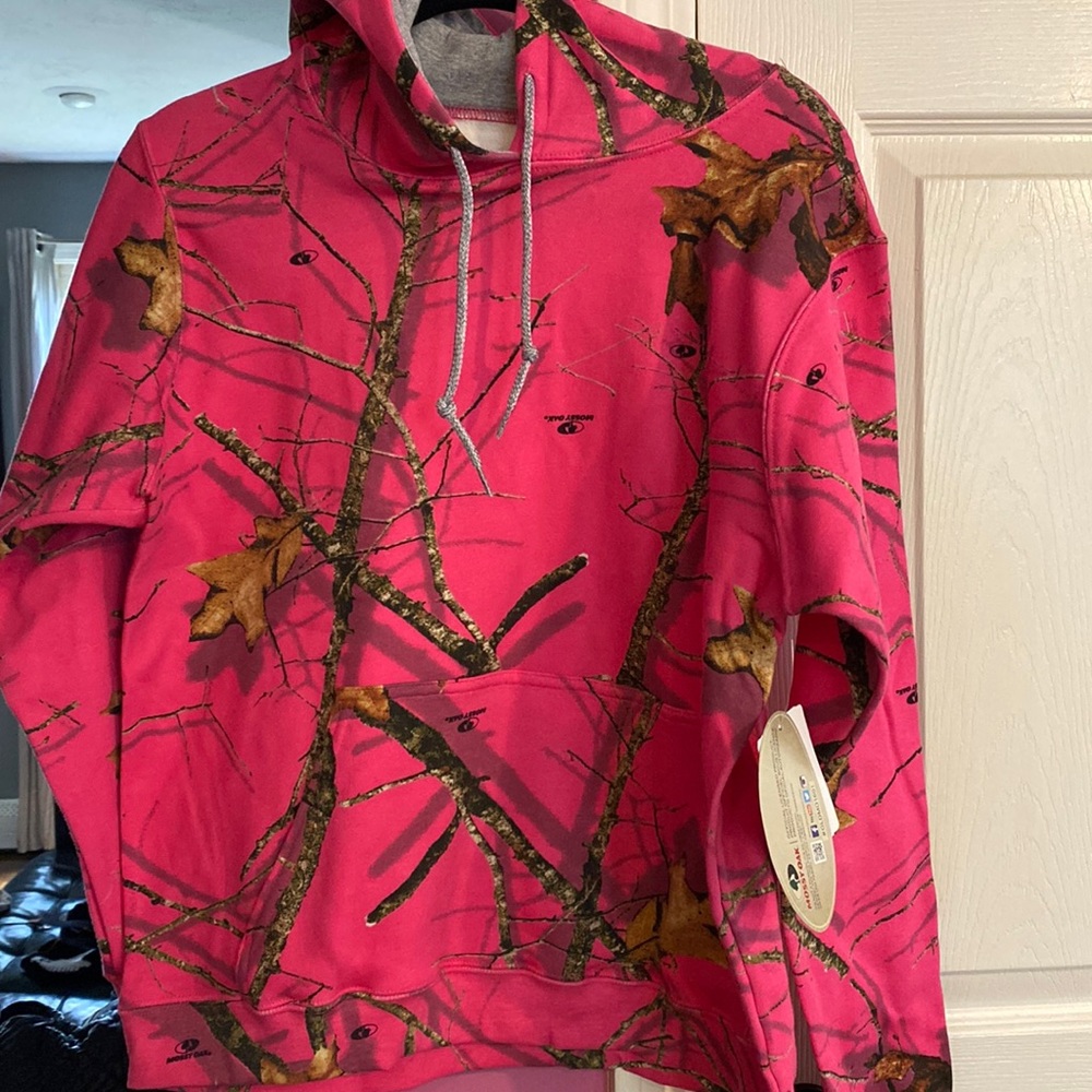 Brand New Hoodie Mossy Oak Sweatshirt. Size M